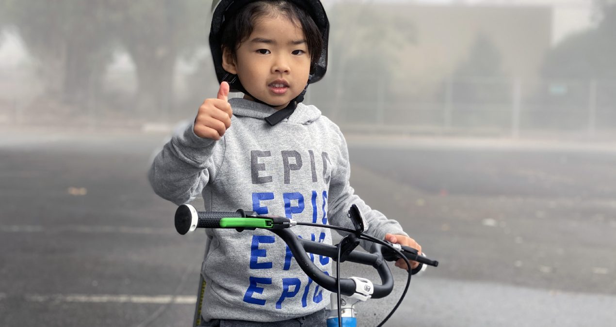 Daren’s pedaling by himself!
